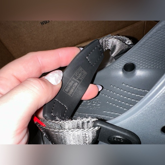 Crocs - Picture 9 of 10